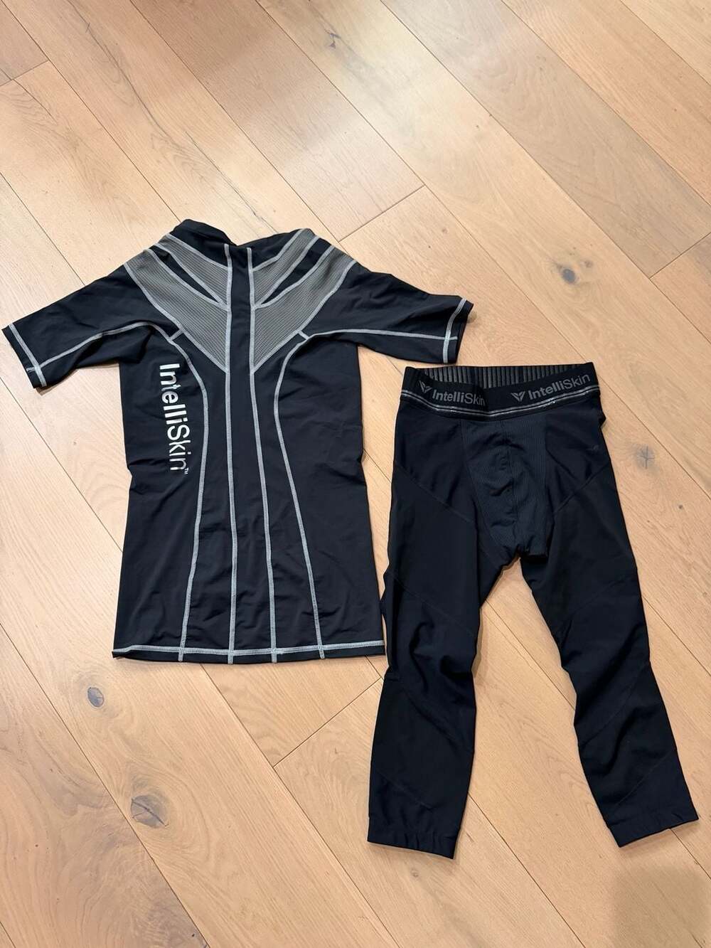IntelliSkin Foundation Posture Compression Shirt and Hip Alignment 3/4 TightSet